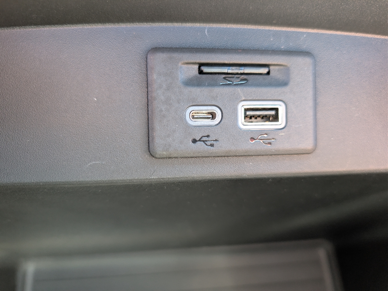 Chevrolet Suburban 4WD 4dr Z71 2021