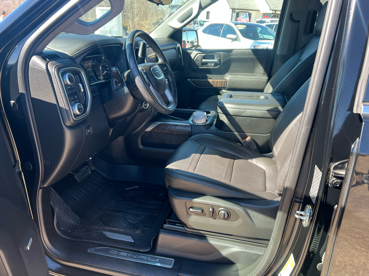GMC Sierra 1500 4WD Crew Cab 147" Denali 2019