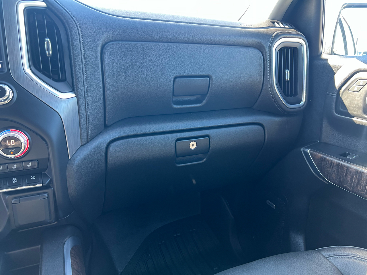 GMC Sierra 1500 4WD Crew Cab 147" Denali 2019