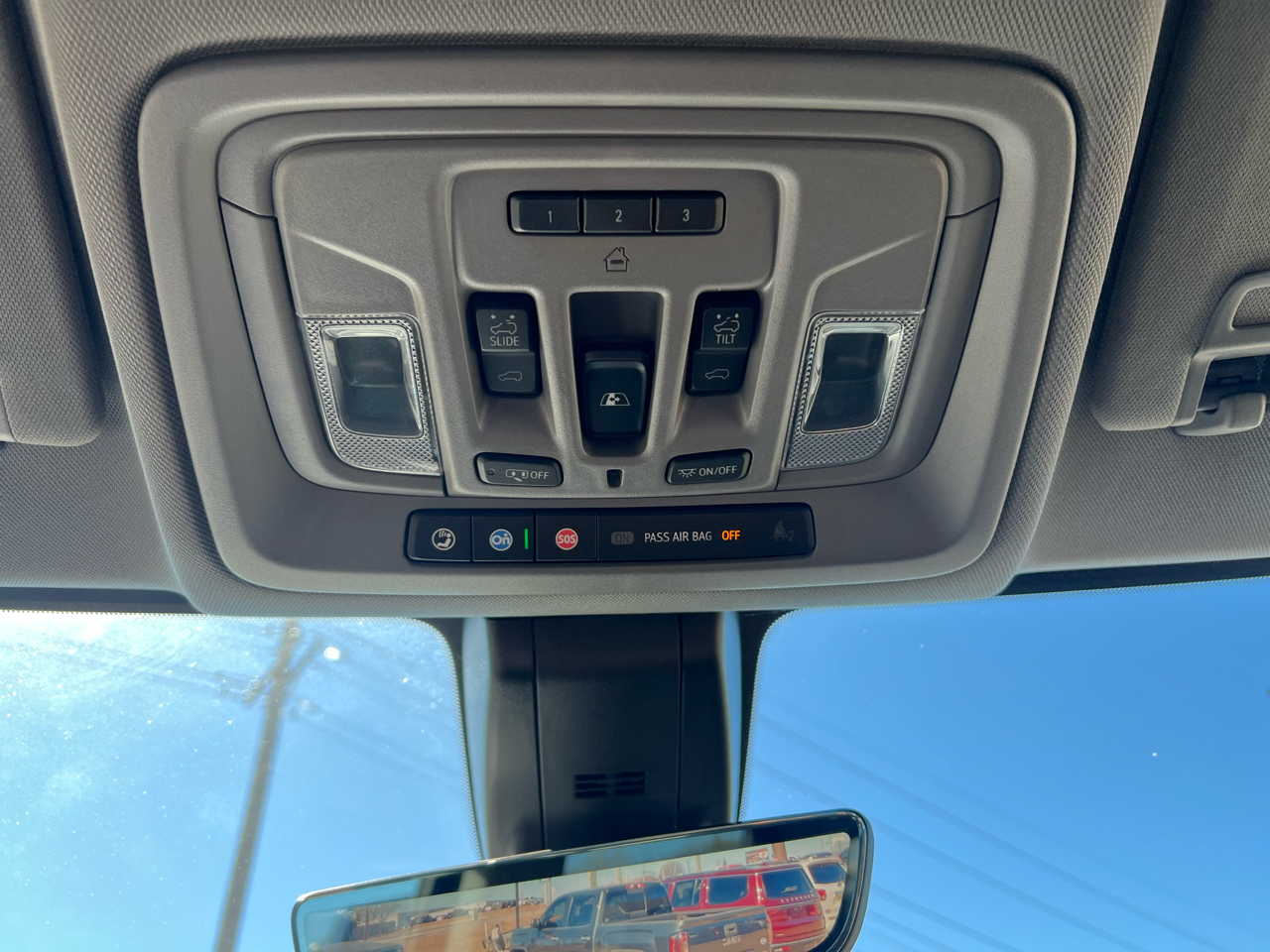 GMC Sierra 1500 4WD Crew Cab 147" Denali 2019