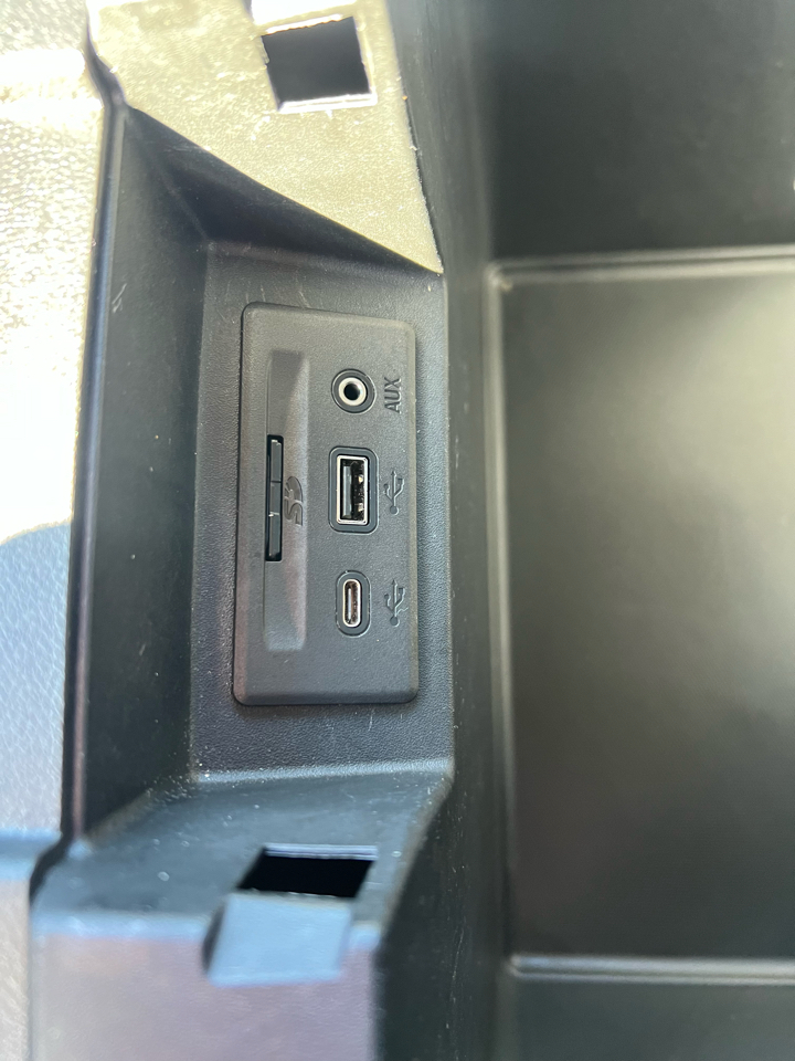 GMC Sierra 1500 4WD Crew Cab 147" Denali 2019