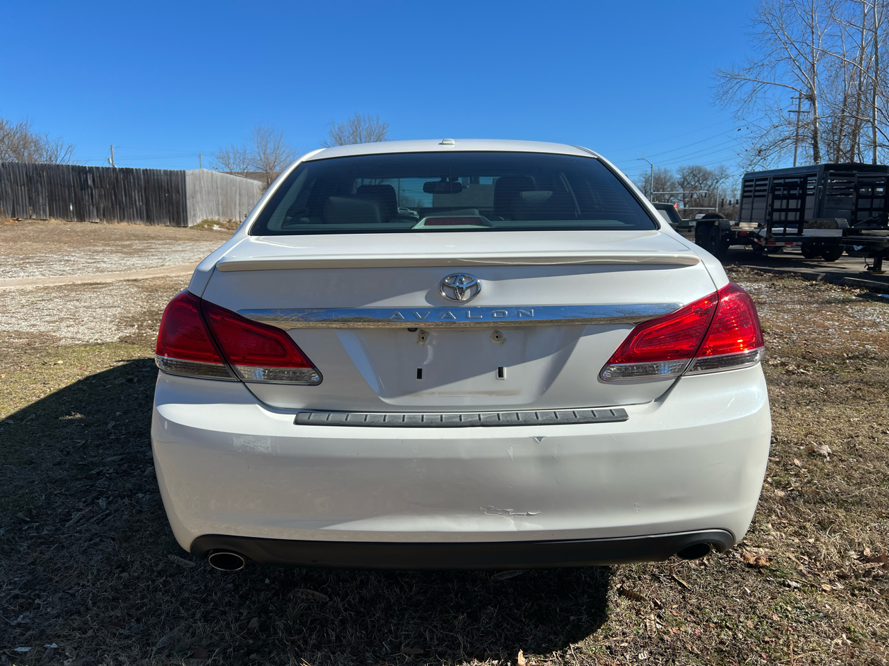 Toyota Avalon 4dr Sdn (Natl) 2011