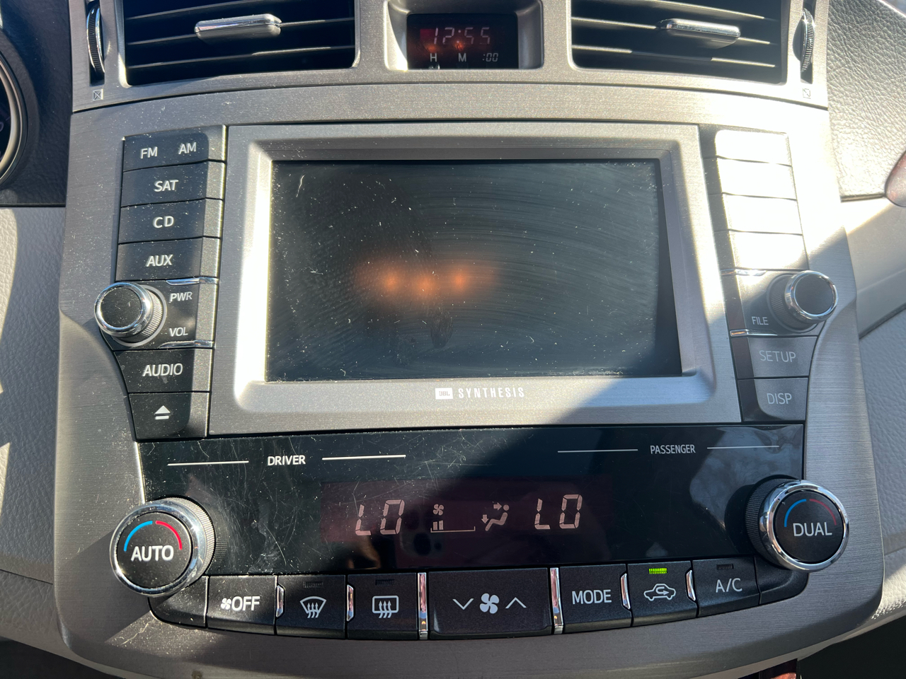 Toyota Avalon 4dr Sdn (Natl) 2011