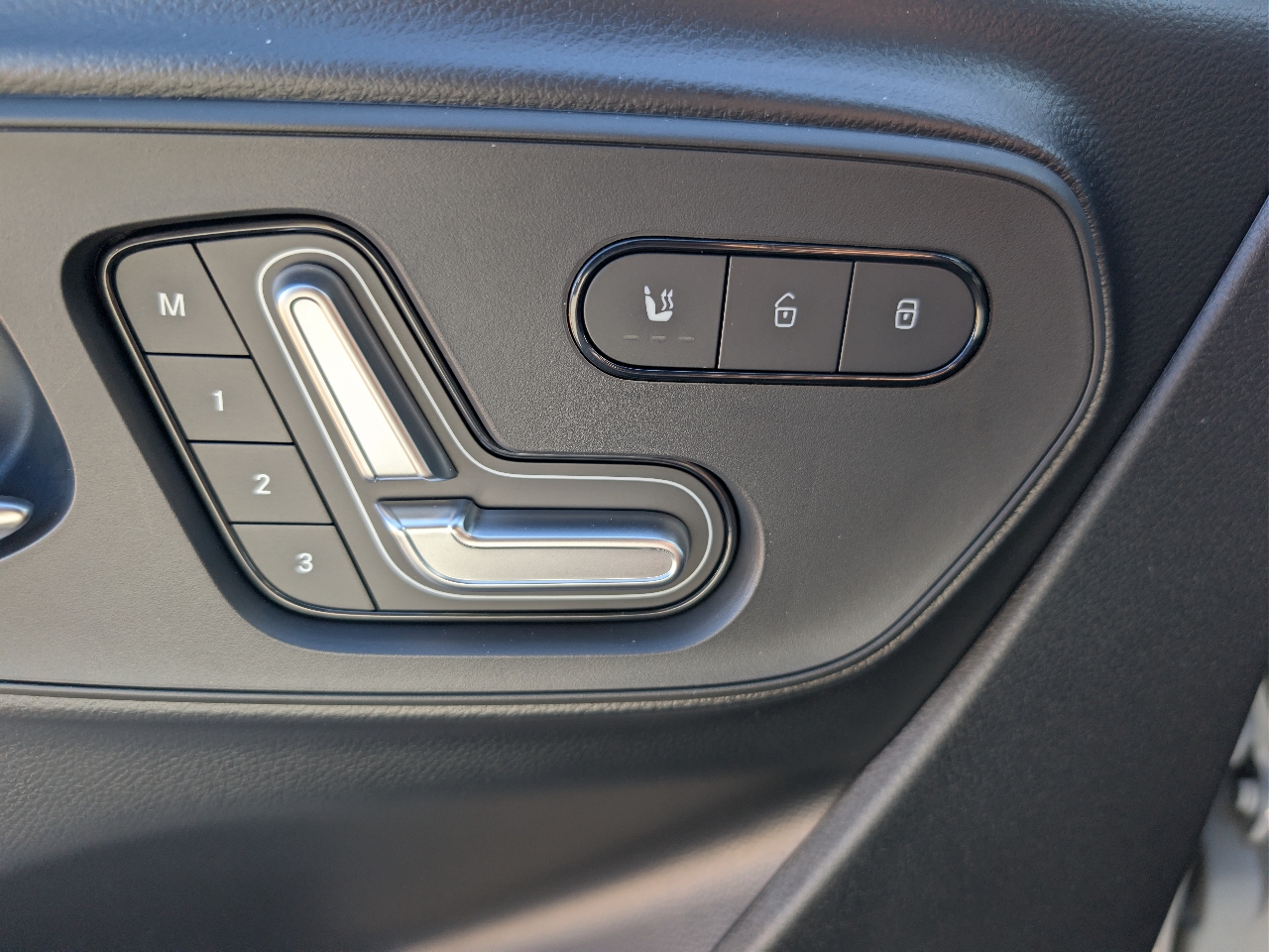 Mercedes-Benz Sprinter Passenger Van 2500 Standard Roof I4 Diesel HO 144" AWD 2026