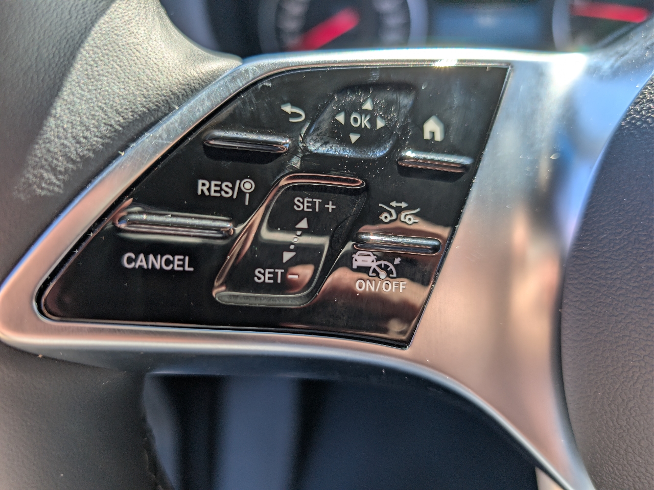 Mercedes-Benz Sprinter Passenger Van 2500 Standard Roof I4 Diesel HO 144" AWD 2026