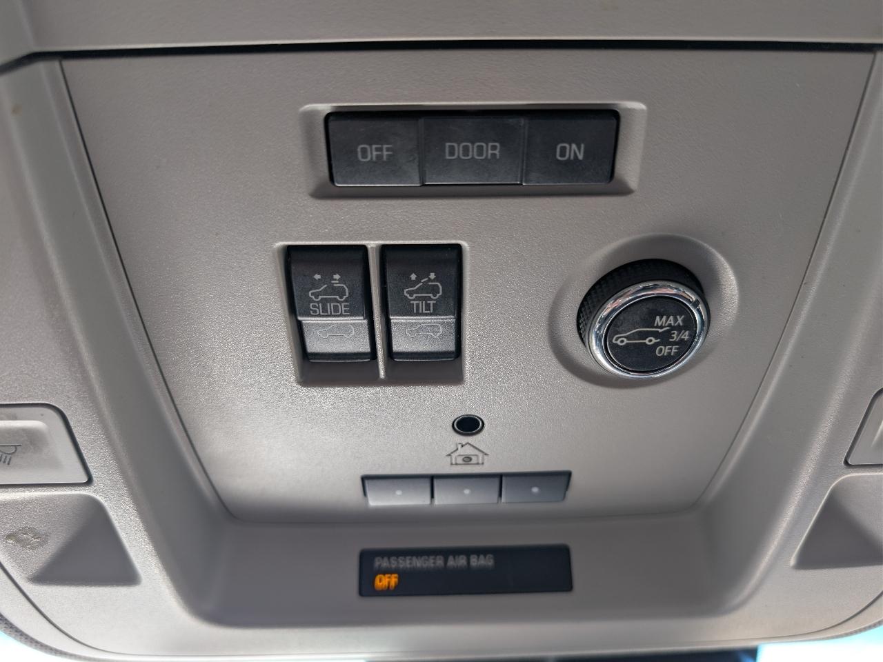 Chevrolet Tahoe 4WD 4dr Premier 2019