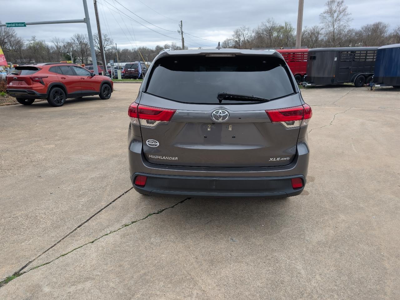 Toyota Highlander XLE AWD V6 2019