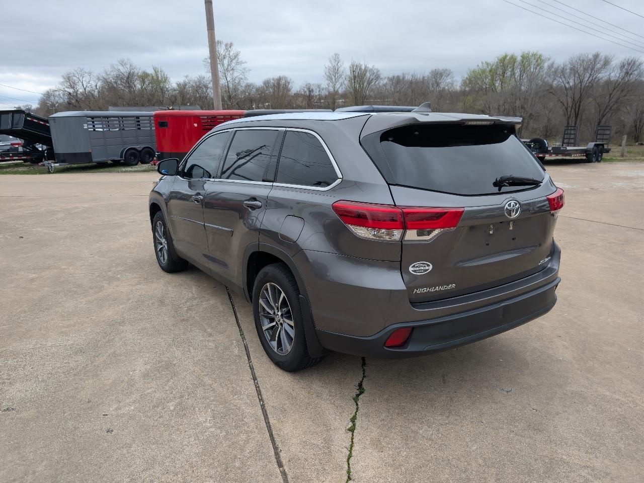 Toyota Highlander XLE AWD V6 2019