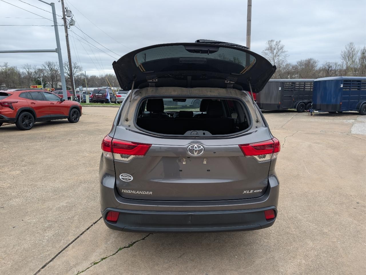 Toyota Highlander XLE AWD V6 2019