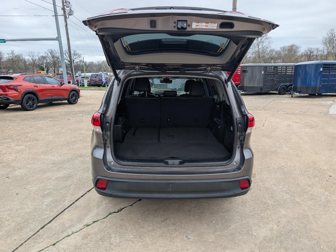 Toyota Highlander XLE AWD V6 2019