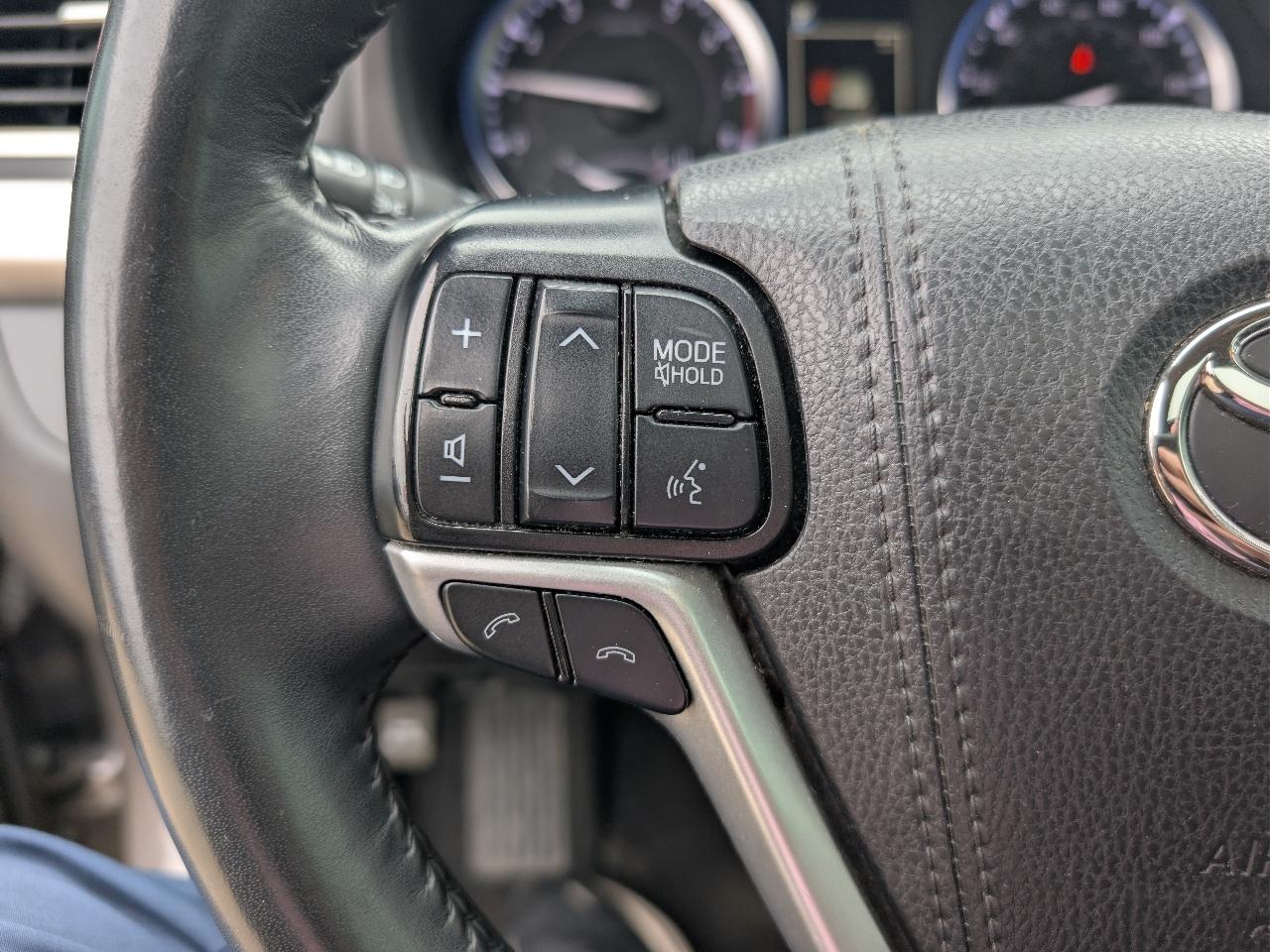 Toyota Highlander XLE AWD V6 2019