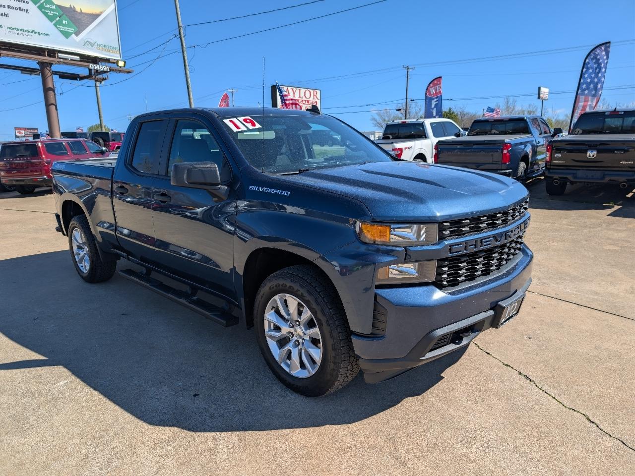 Chevrolet Silverado 1500 4WD Double Cab 147" Custom 2019
