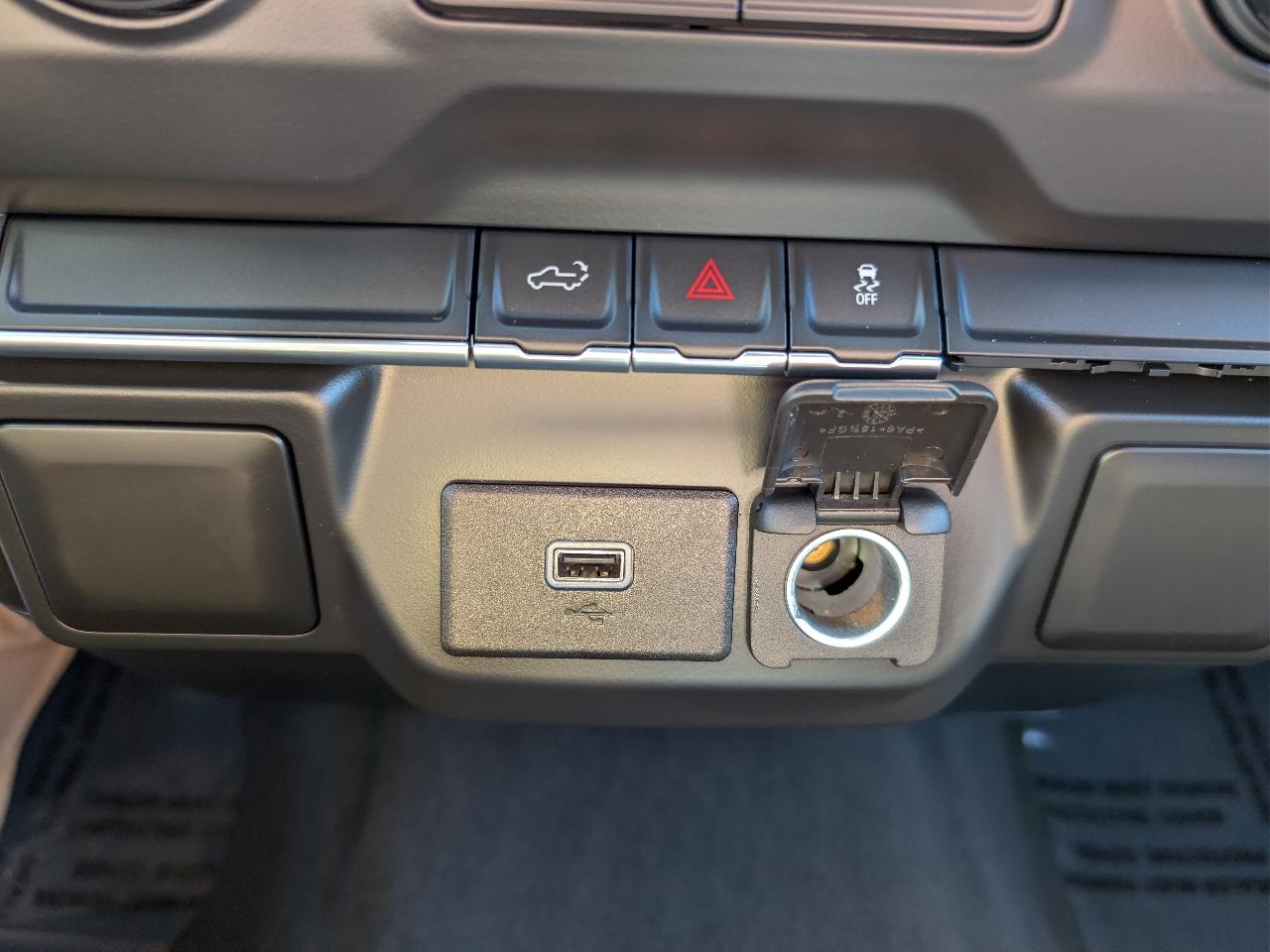 Chevrolet Silverado 1500 4WD Double Cab 147" Custom 2019