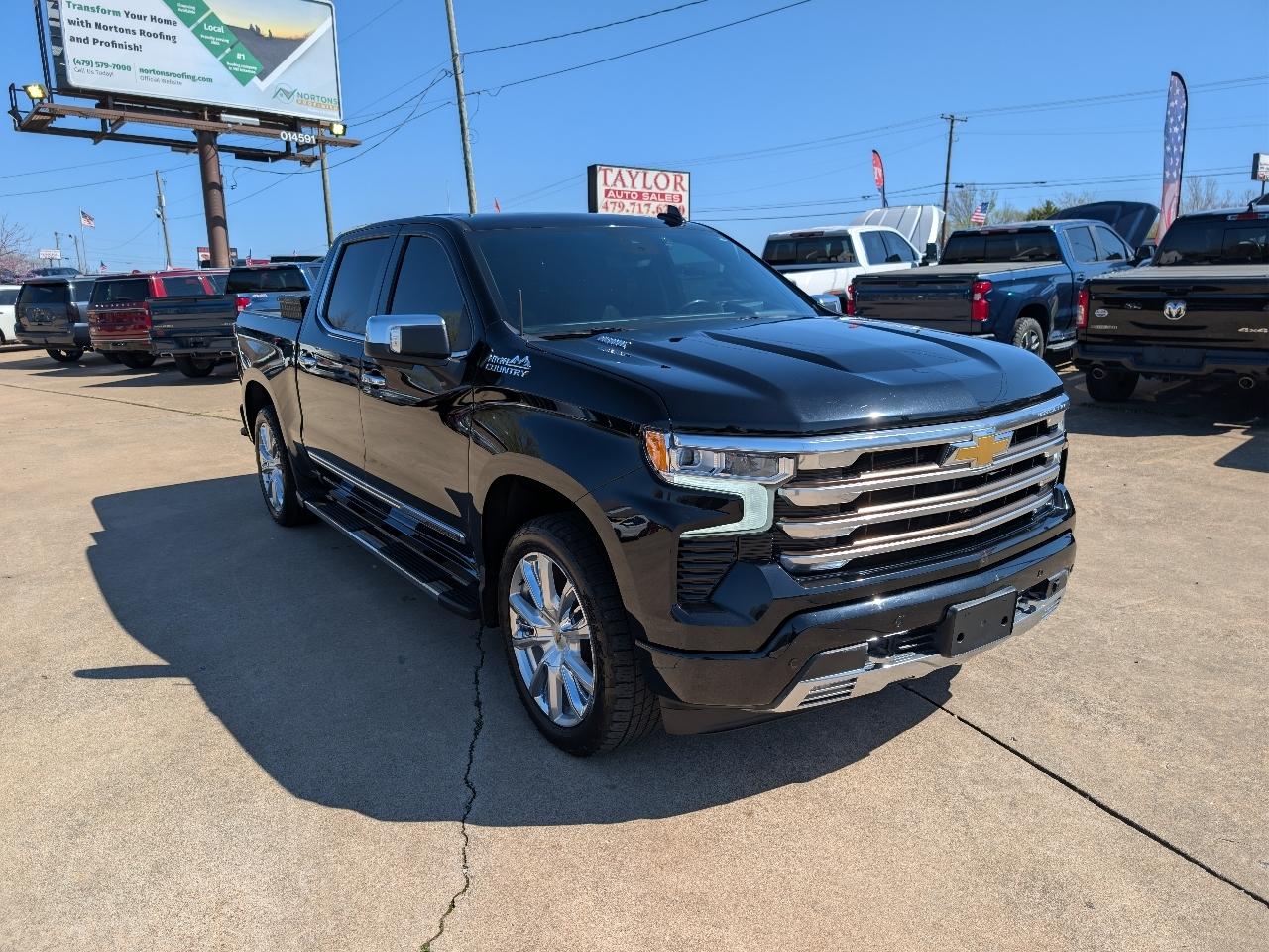 Chevrolet Silverado 1500 4WD Crew Cab 147" High Country 2022