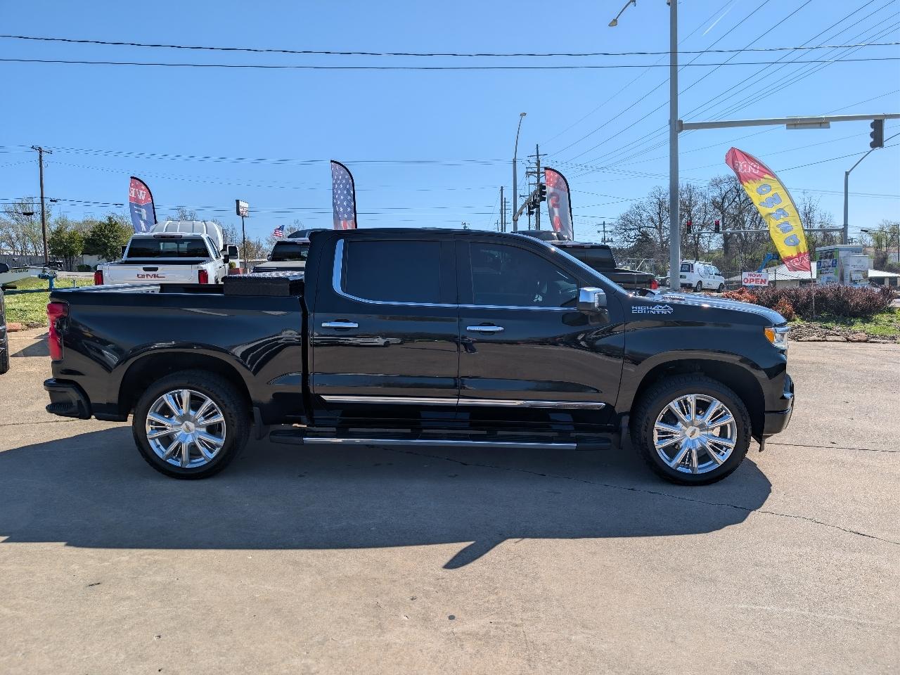 Chevrolet Silverado 1500 4WD Crew Cab 147" High Country 2022