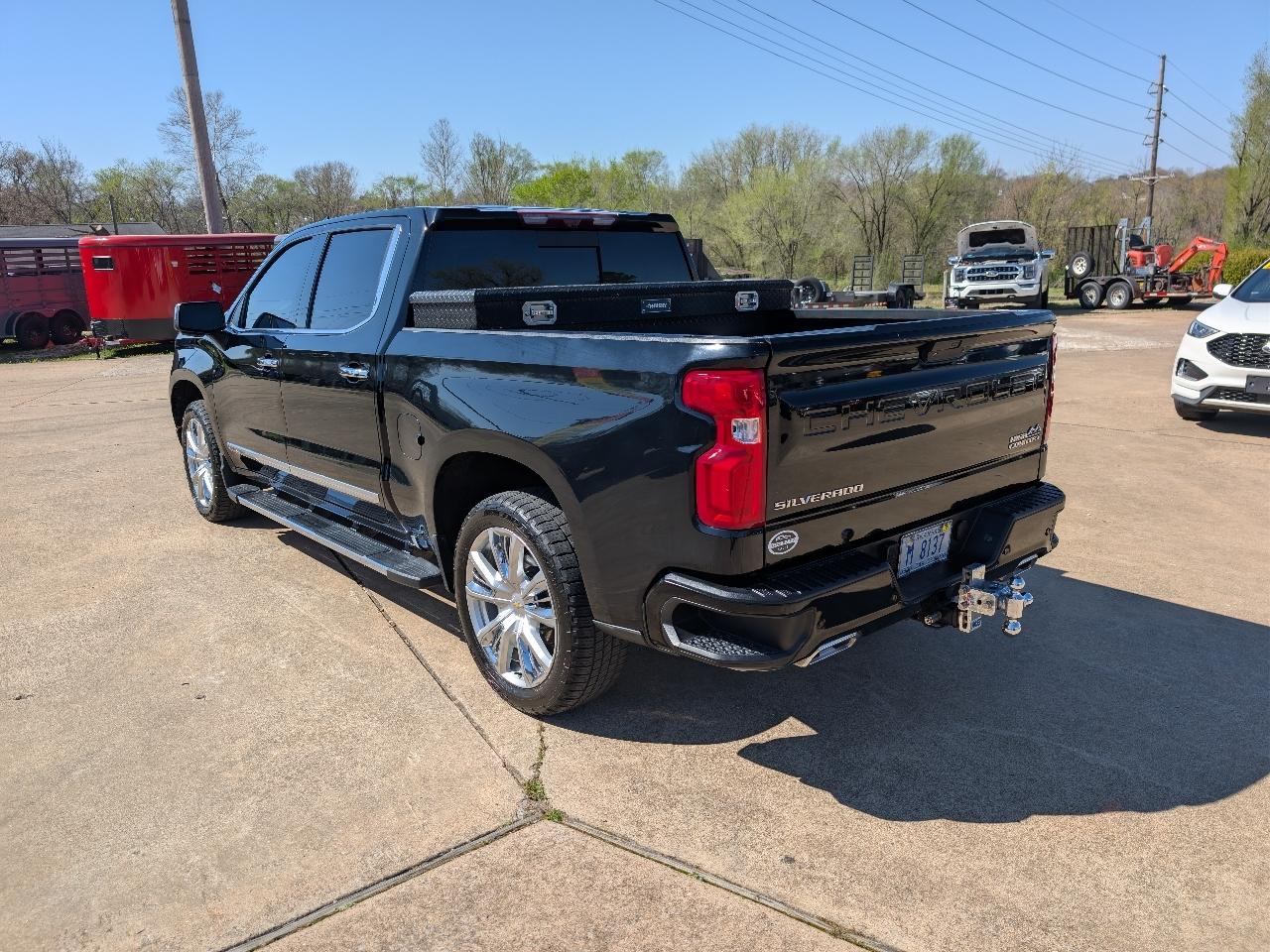 Chevrolet Silverado 1500 4WD Crew Cab 147" High Country 2022