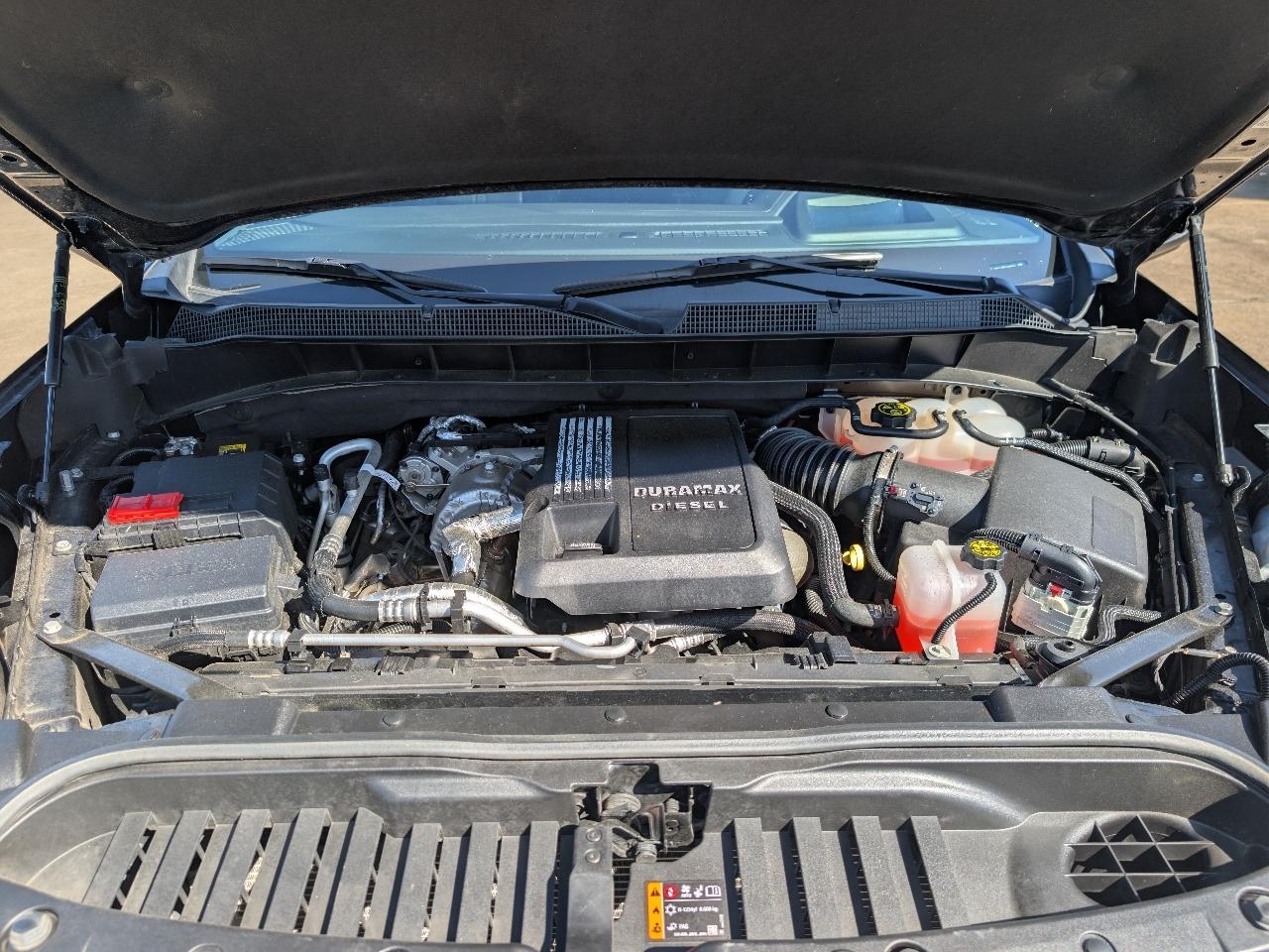 Chevrolet Silverado 1500 4WD Crew Cab 147" High Country 2022