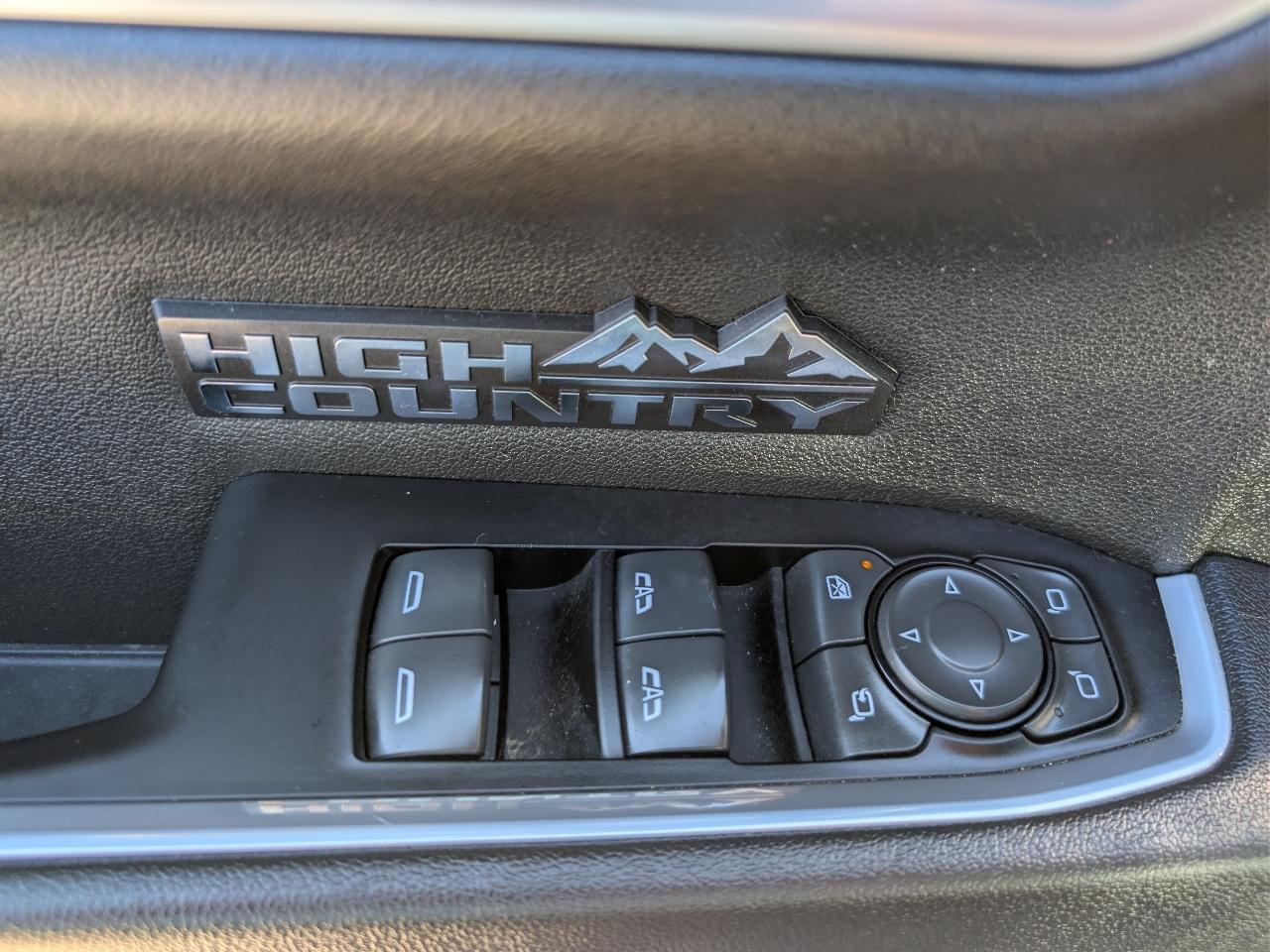 Chevrolet Silverado 1500 4WD Crew Cab 147" High Country 2022