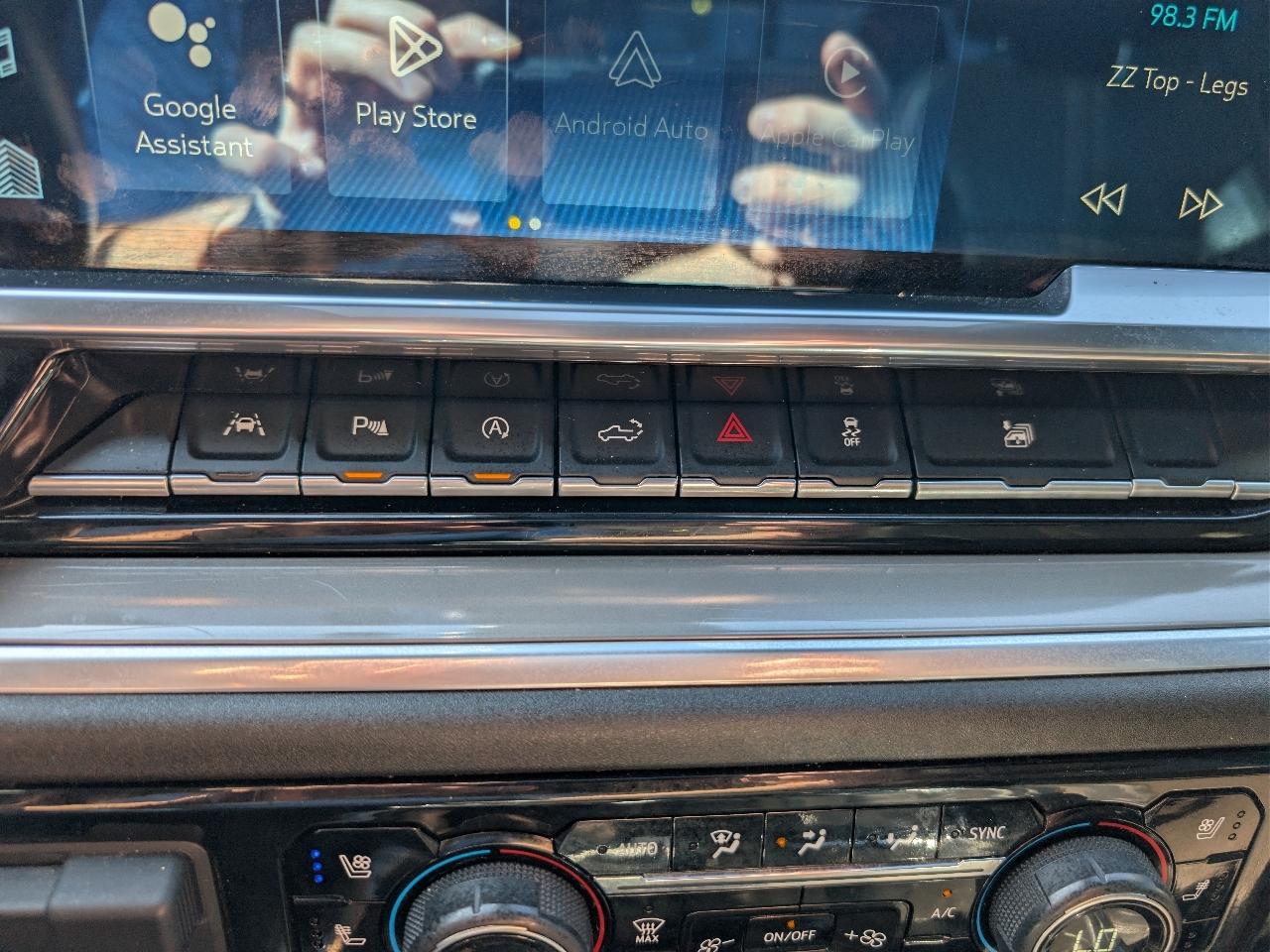 Chevrolet Silverado 1500 4WD Crew Cab 147" High Country 2022