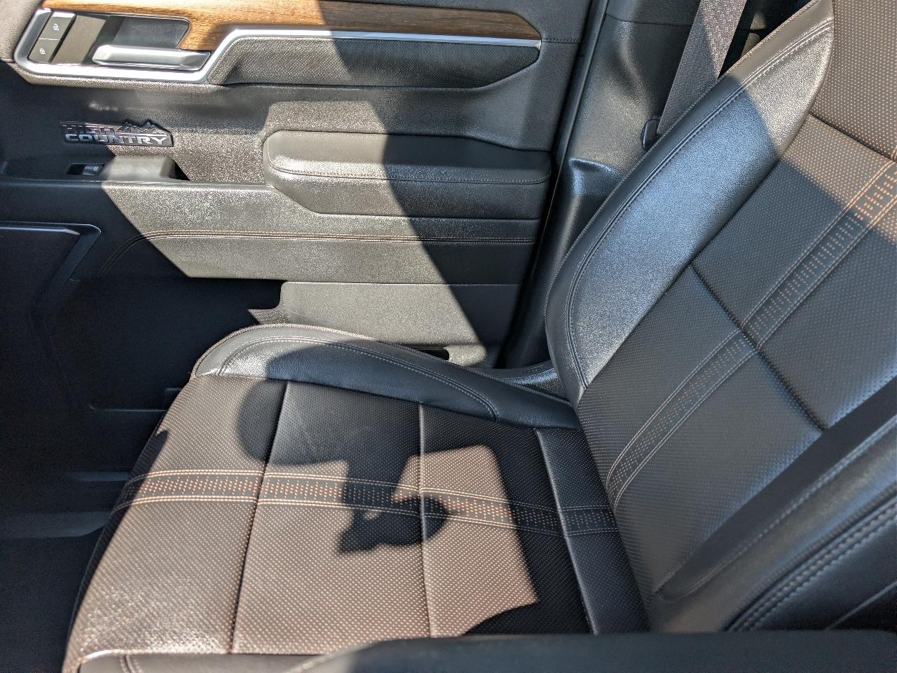 Chevrolet Silverado 1500 4WD Crew Cab 147" High Country 2022