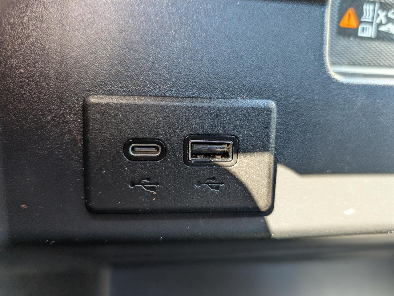 Chevrolet Silverado 1500 4WD Crew Cab 147" High Country 2022