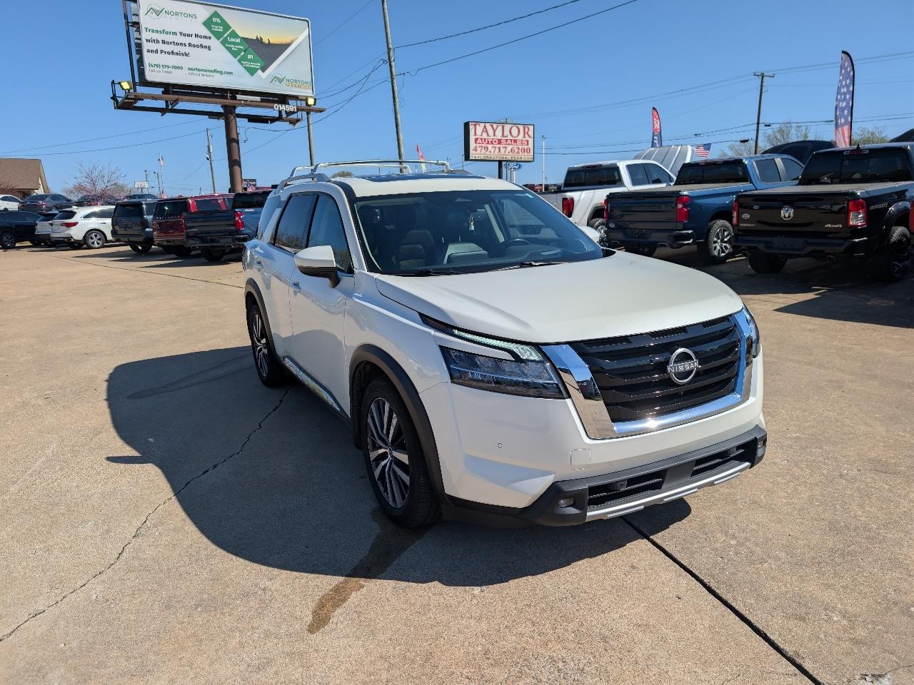 Nissan Pathfinder Platinum 4WD 2022