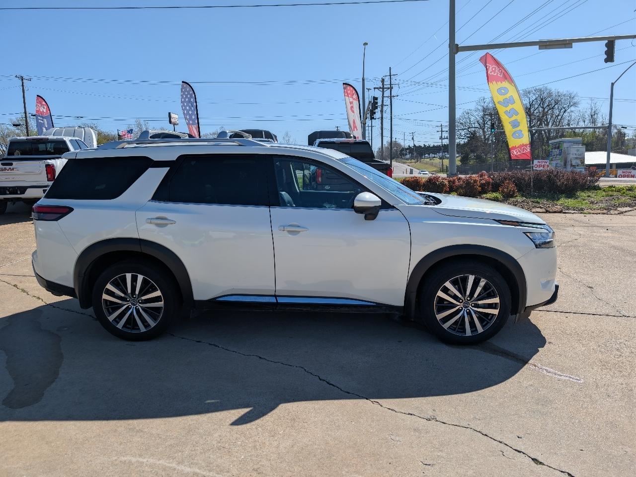 Nissan Pathfinder Platinum 4WD 2022