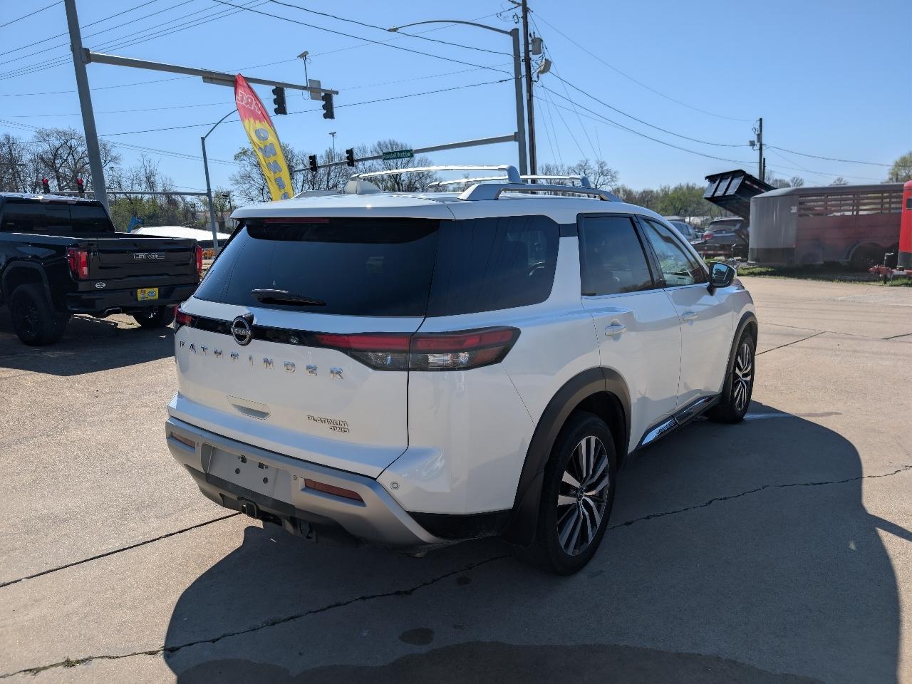 Nissan Pathfinder Platinum 4WD 2022