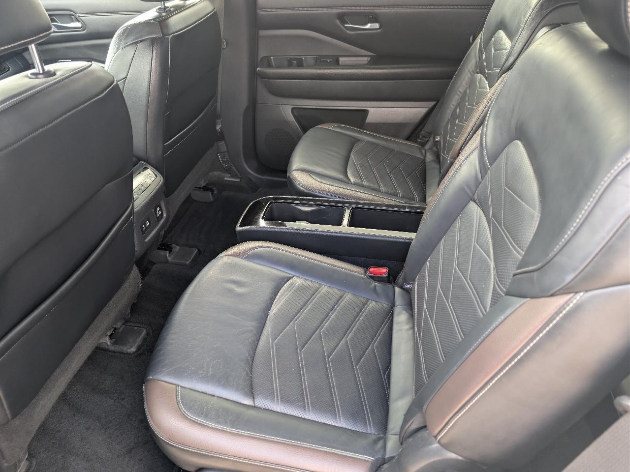 Nissan Pathfinder Platinum 4WD 2022