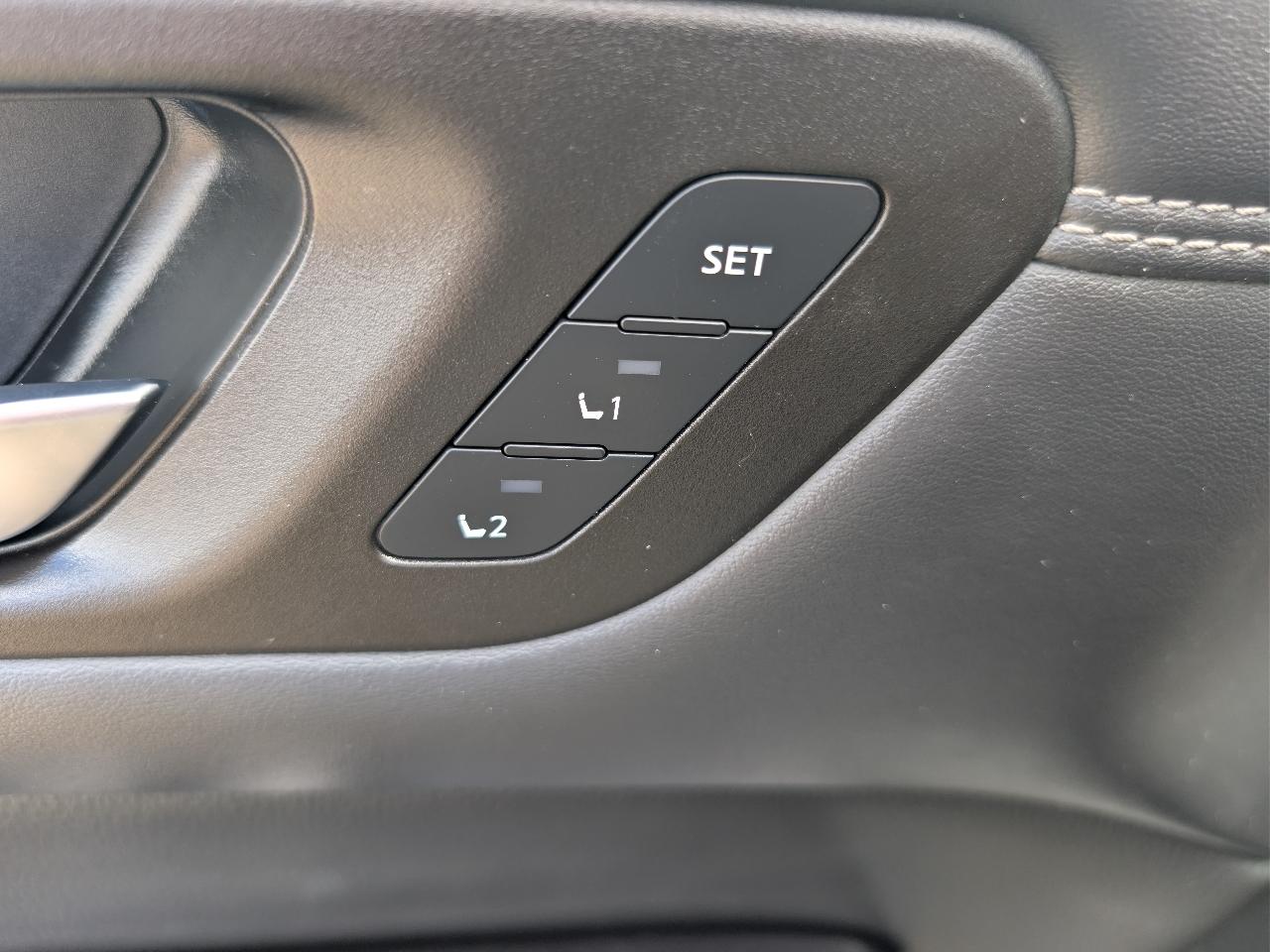 Nissan Pathfinder Platinum 4WD 2022