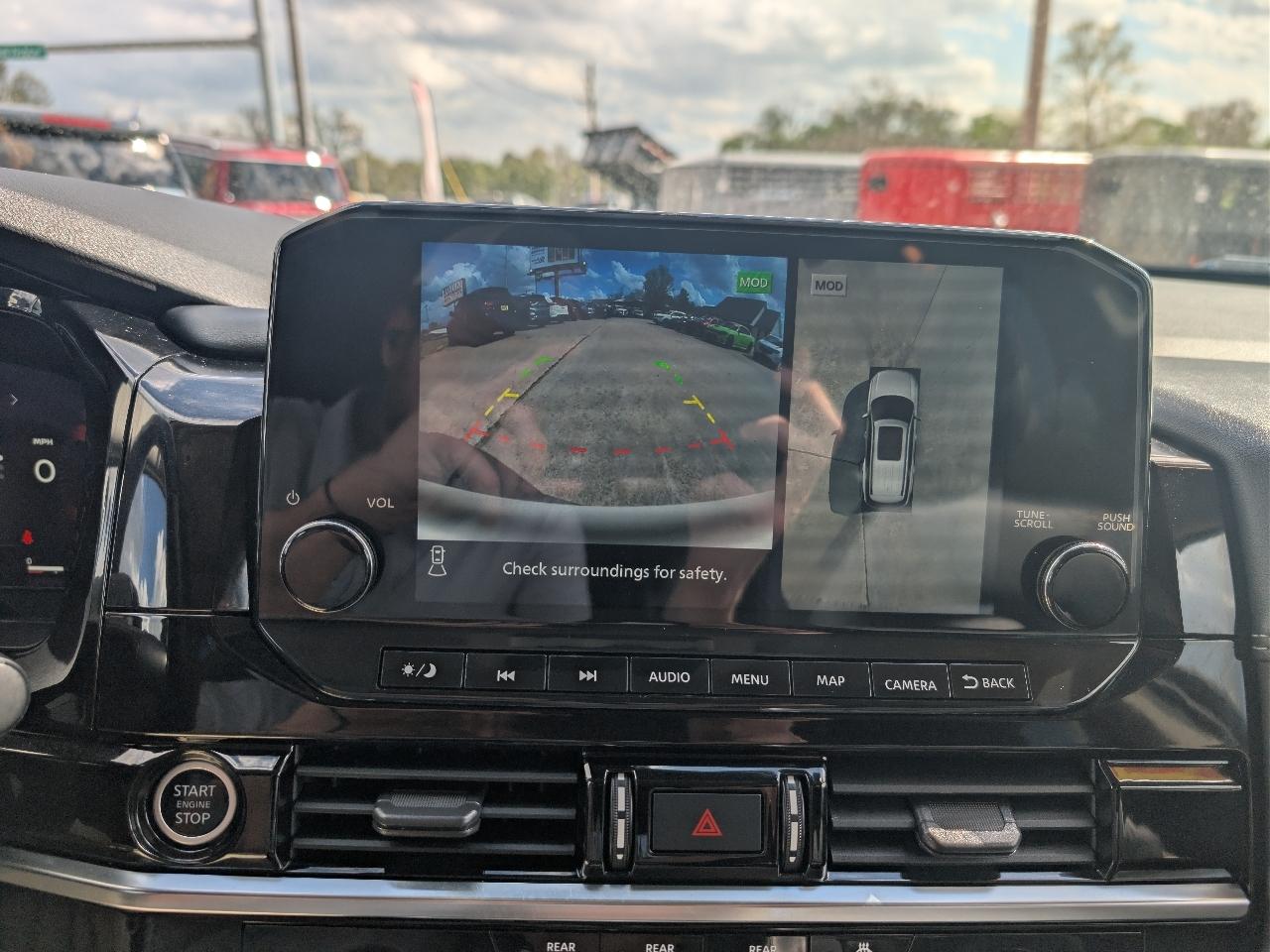 Nissan Pathfinder Platinum 4WD 2022