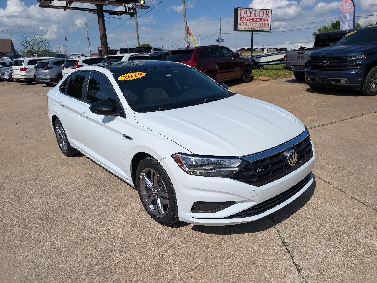Volkswagen Jetta R-Line Auto 2019