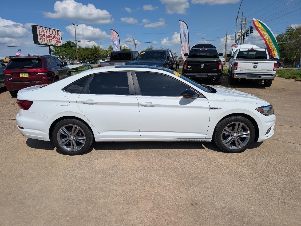 Volkswagen Jetta R-Line Auto 2019