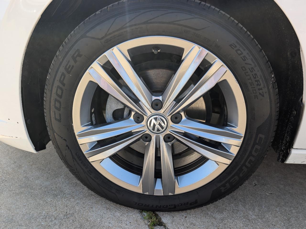 Volkswagen Jetta R-Line Auto 2019