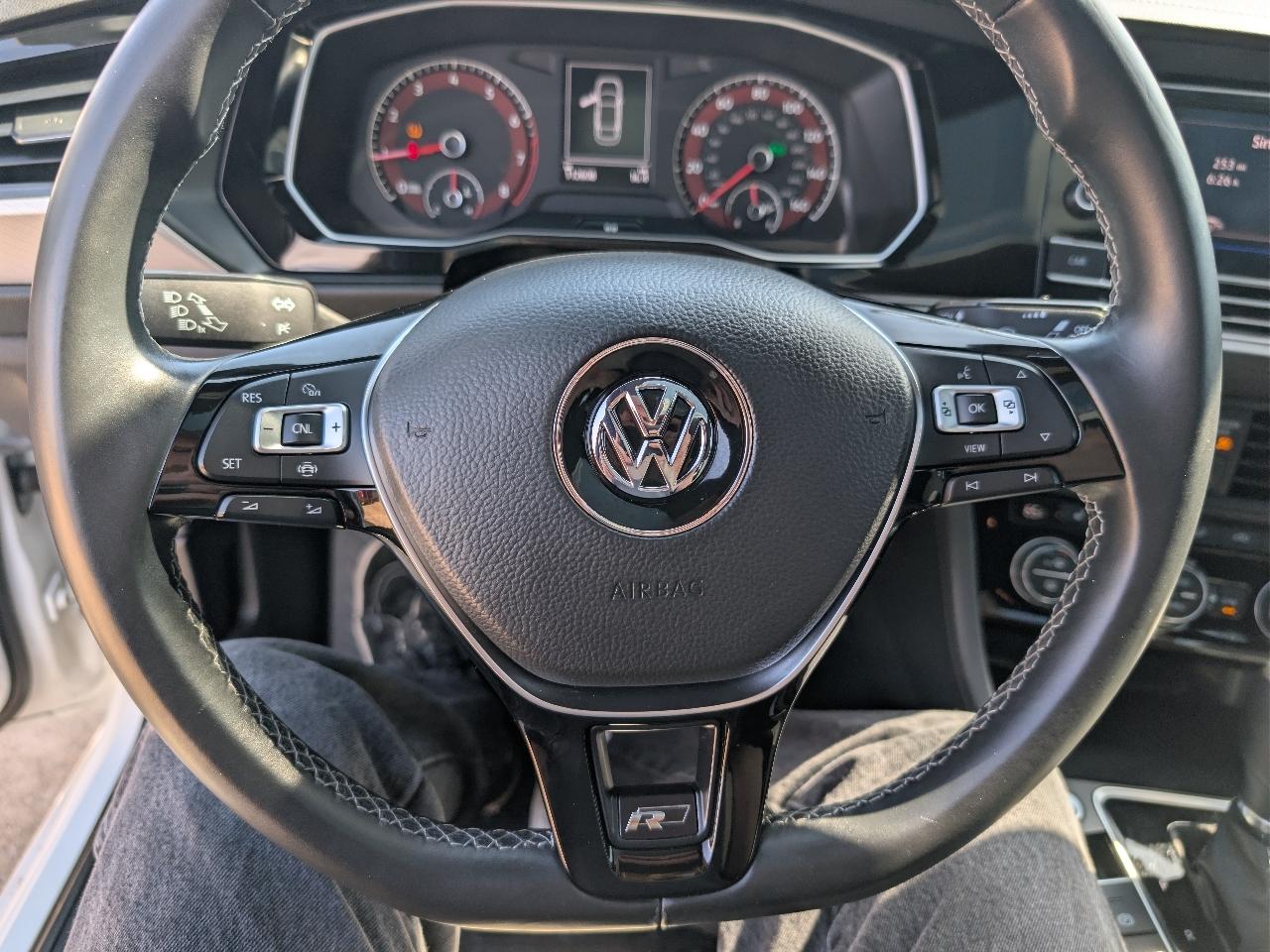 Volkswagen Jetta R-Line Auto 2019