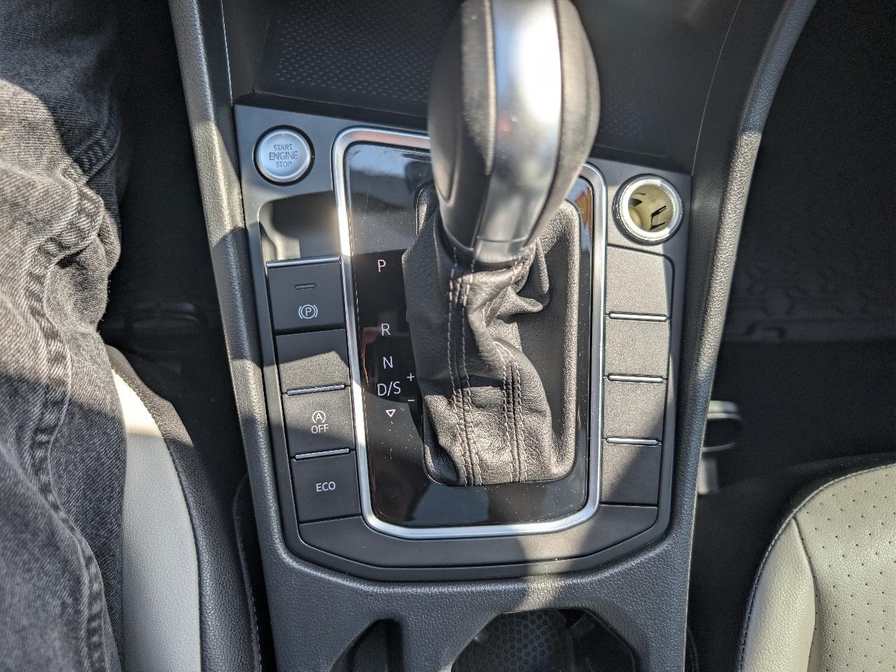 Volkswagen Jetta R-Line Auto 2019