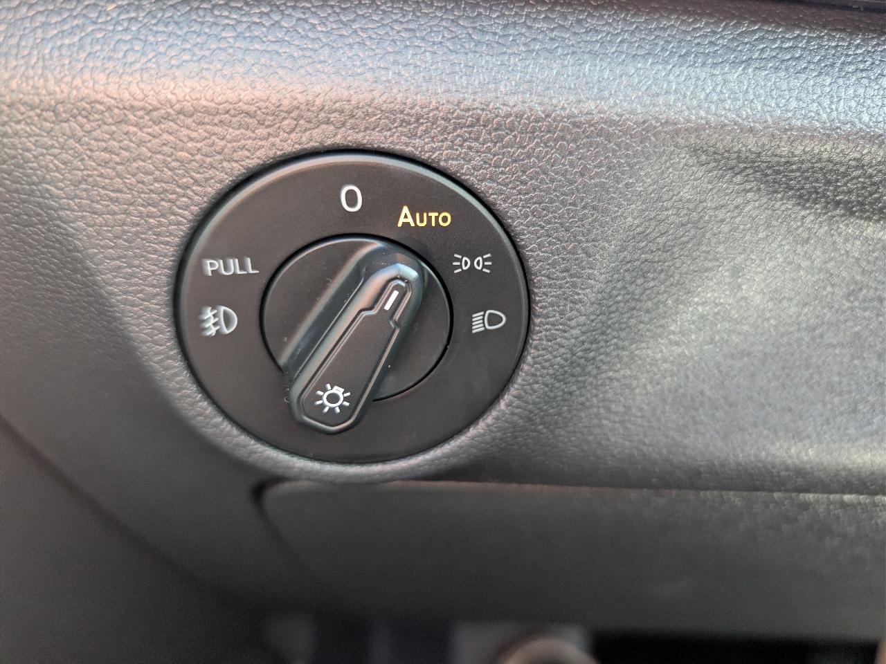 Volkswagen Jetta R-Line Auto 2019