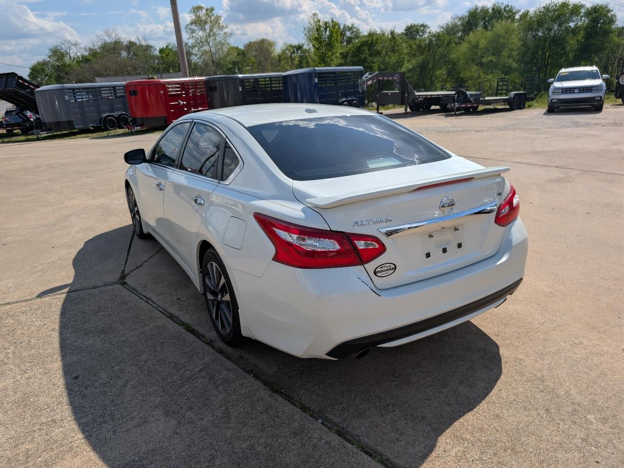 Nissan Altima 4dr Sdn I4 2.5 SL 2016