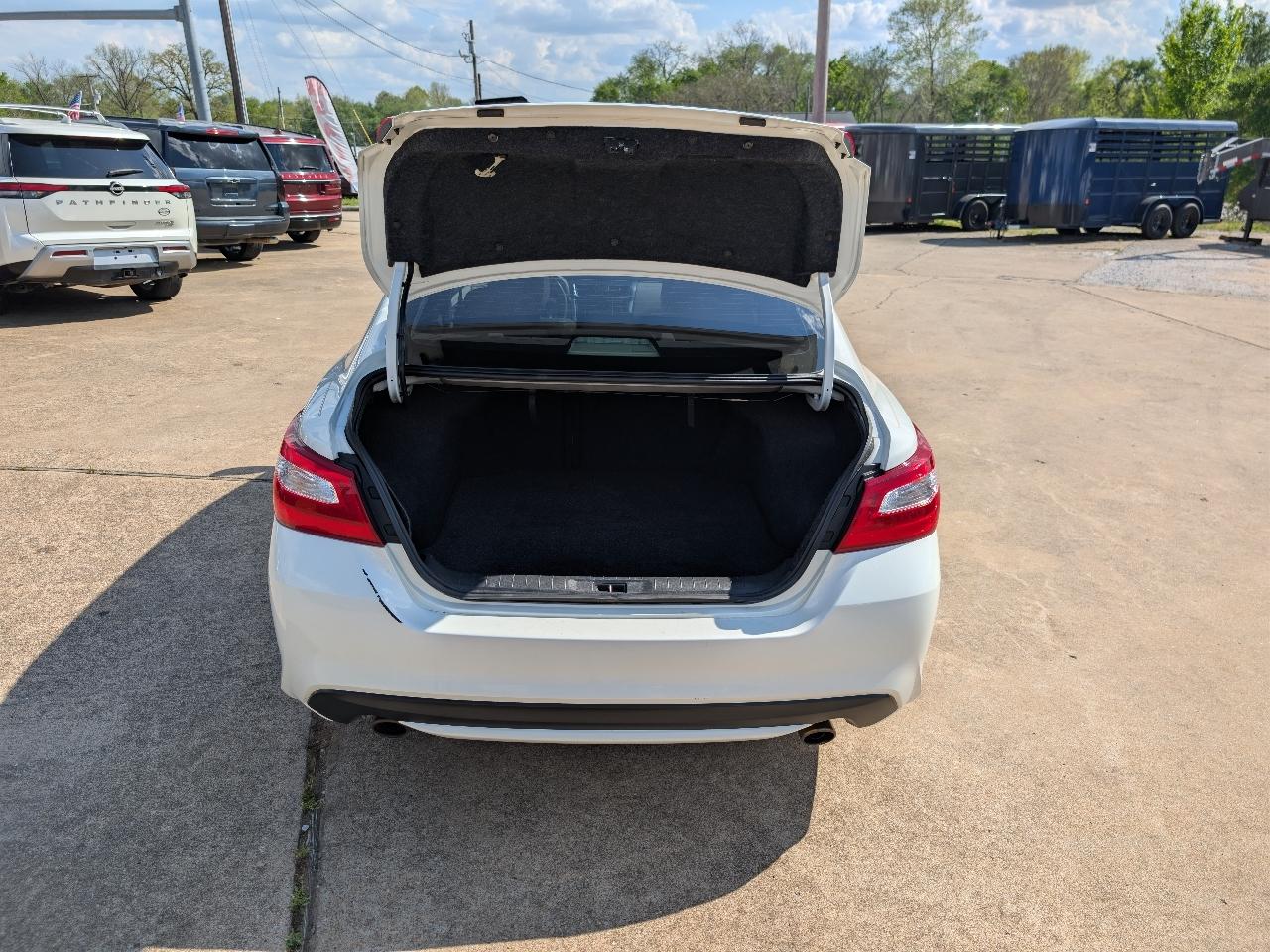 Nissan Altima 4dr Sdn I4 2.5 SL 2016