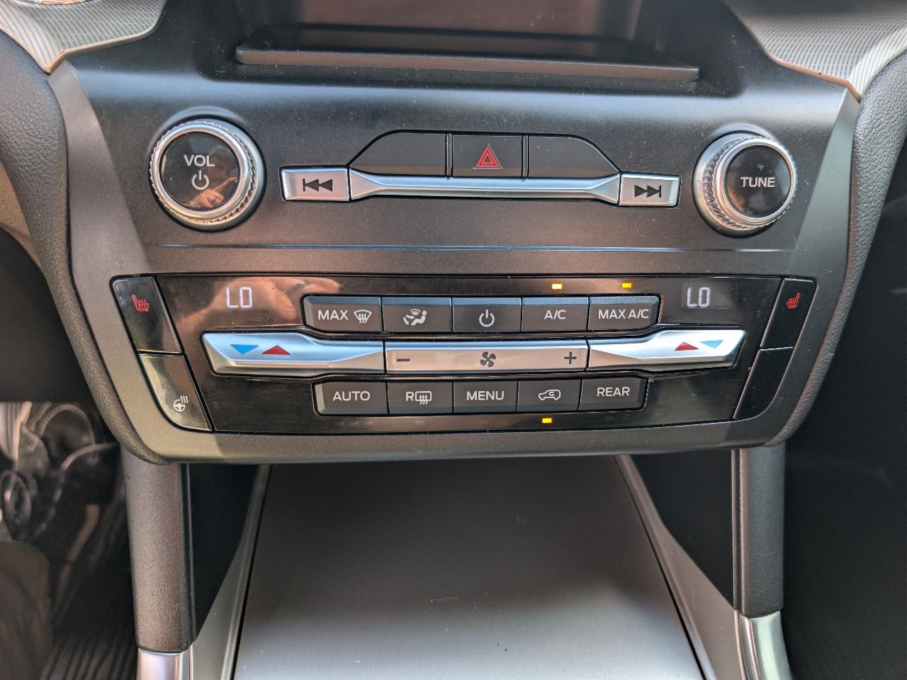 Ford Explorer XLT 4WD 2020