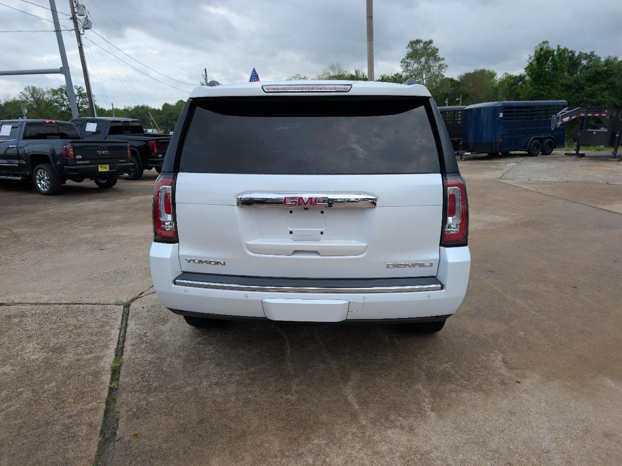 GMC Yukon 4WD 4dr Denali 2017