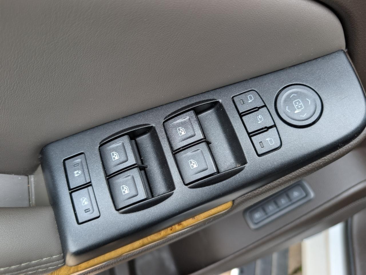 GMC Yukon 4WD 4dr Denali 2017