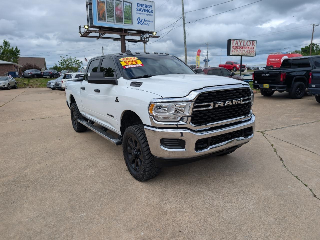 RAM 2500 Lone Star 4x4 Crew Cab 6'4" Box 2022