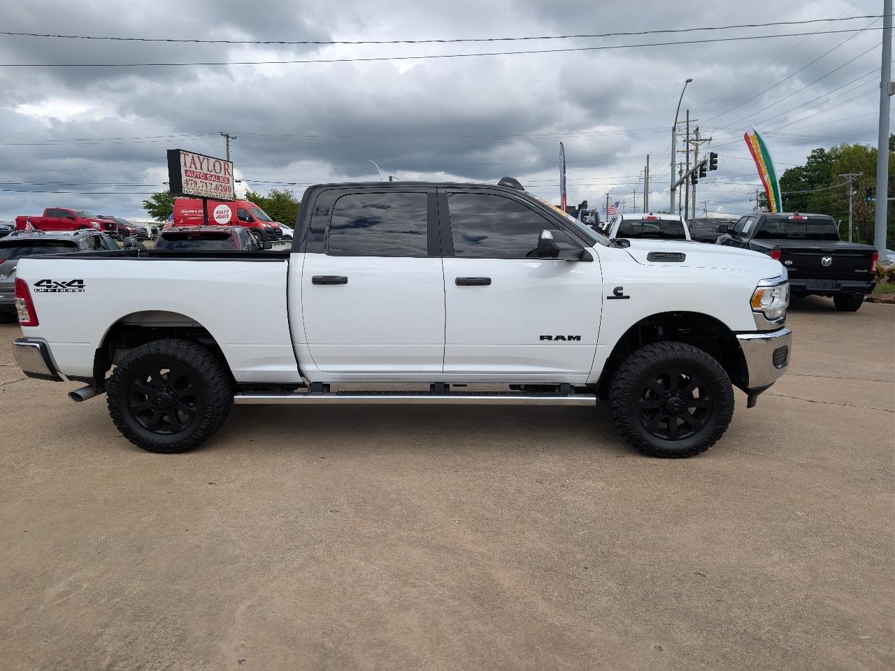 RAM 2500 Lone Star 4x4 Crew Cab 6'4" Box 2022