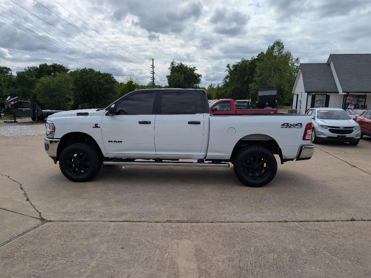 RAM 2500 Lone Star 4x4 Crew Cab 6'4" Box 2022