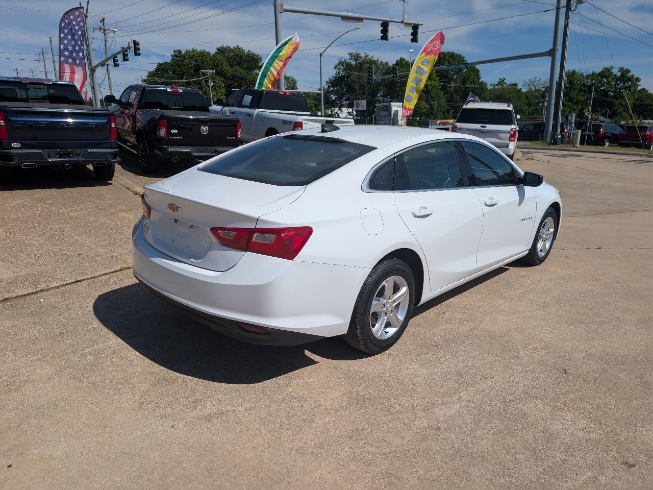 Chevrolet Malibu 4dr Sdn LS w/1FL 2024