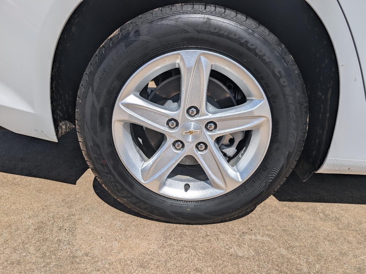 Chevrolet Malibu 4dr Sdn LS w/1FL 2024