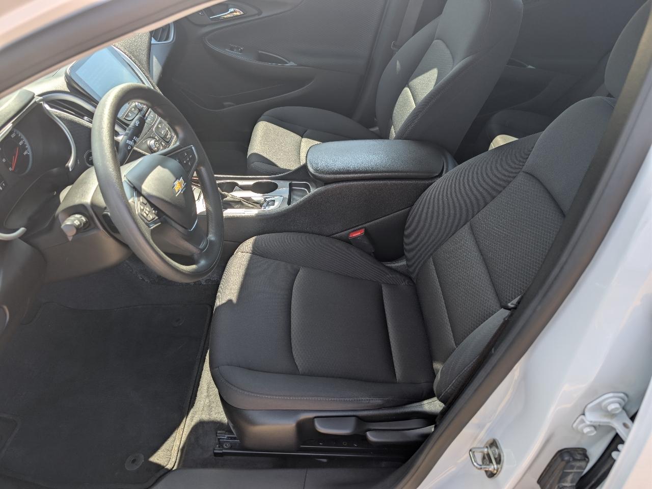 Chevrolet Malibu 4dr Sdn LS w/1FL 2024