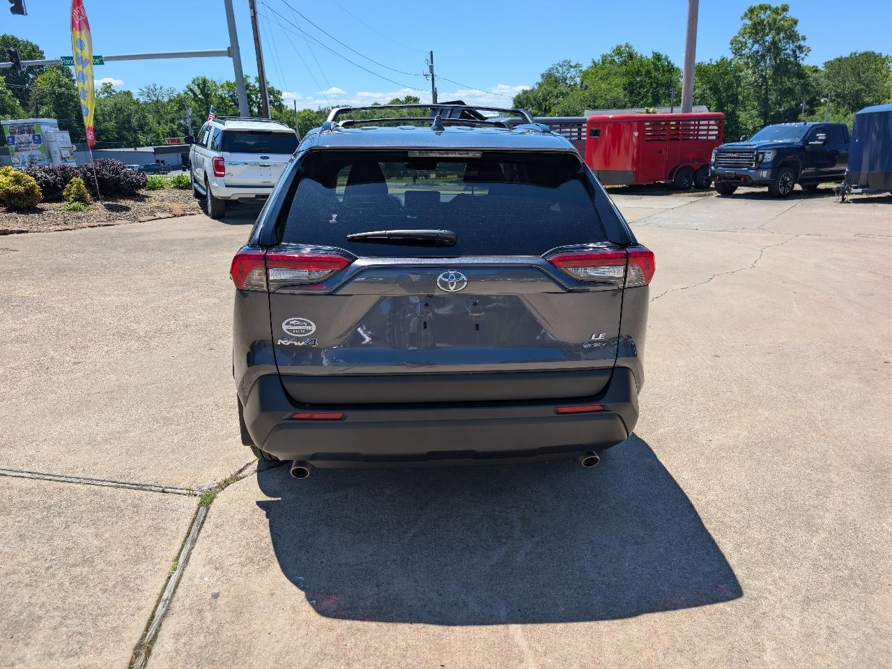 Toyota RAV4 Hybrid LE AWD (Natl) 2025