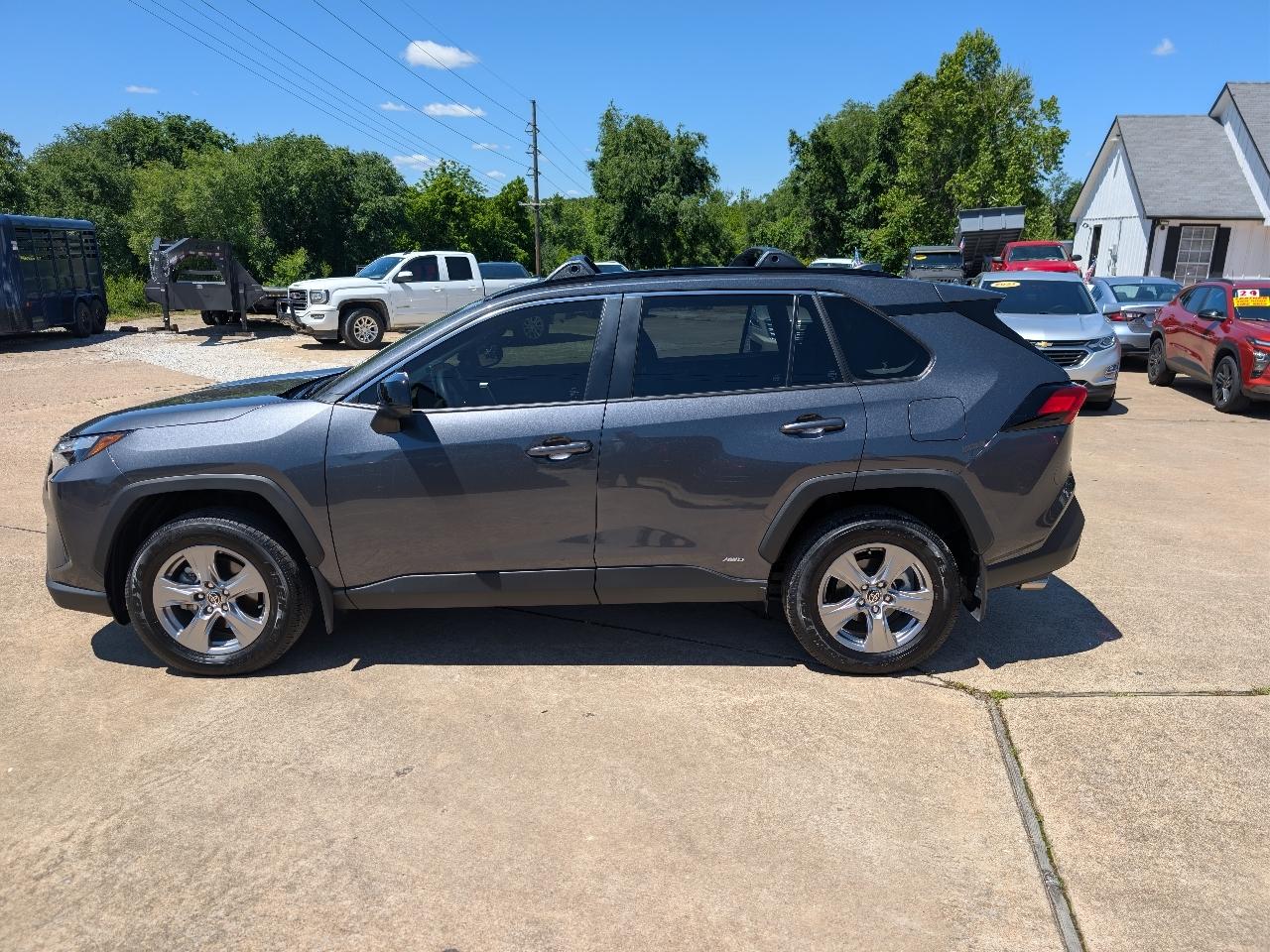 Toyota RAV4 Hybrid LE AWD (Natl) 2025